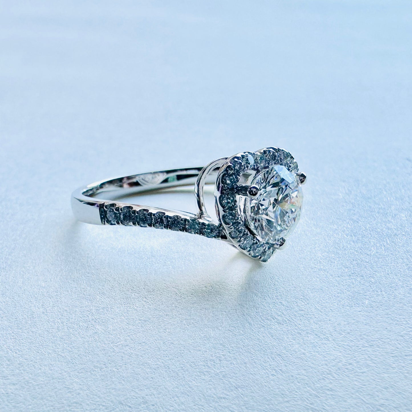 Lab Grown Diamond Ring | Classic Heart design | 18k white gold ring | IGI certified diamond