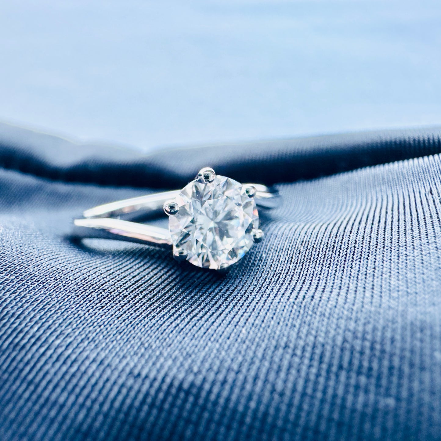 Lab Grown Diamond Ring | Six prong wave design | 18k white gold ring | IGI certified diamond