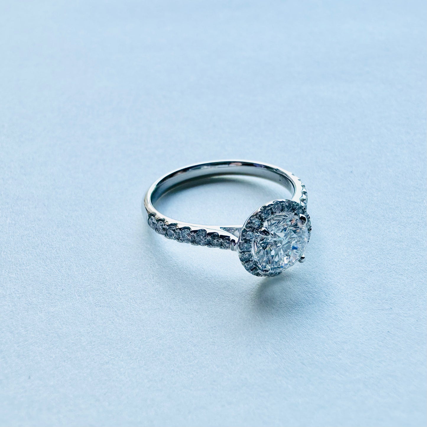 Lab Grown Diamond Ring | Classic round design | 18k white gold ring | IGI certified diamond