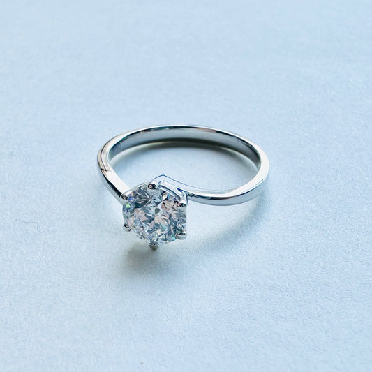 Lab Grown Diamond Ring | Six prong wave design | 18k white gold ring | IGI certified diamond